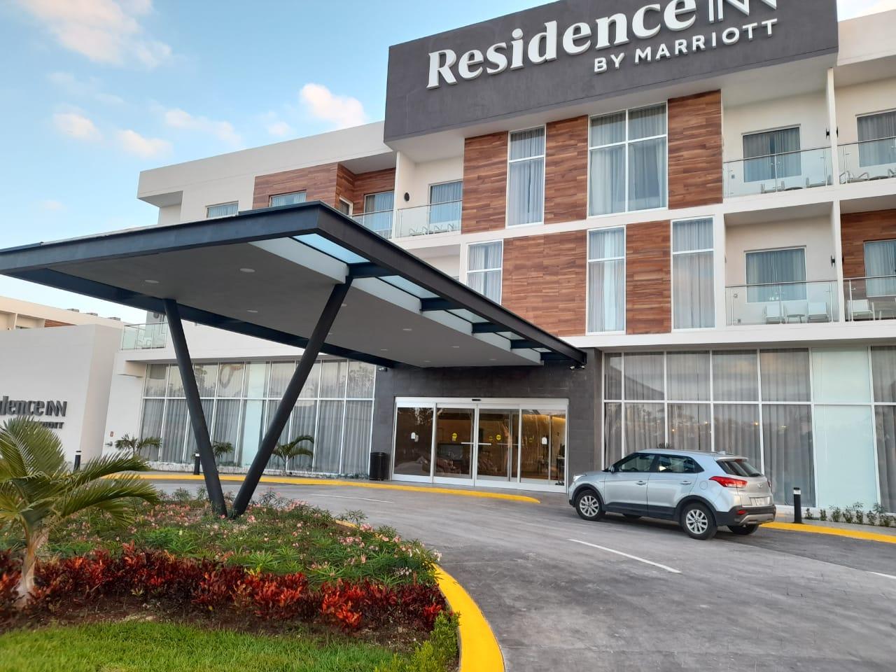 Residence Inn By Marriott Cancun Hotel Zone ภายนอก รูปภาพ