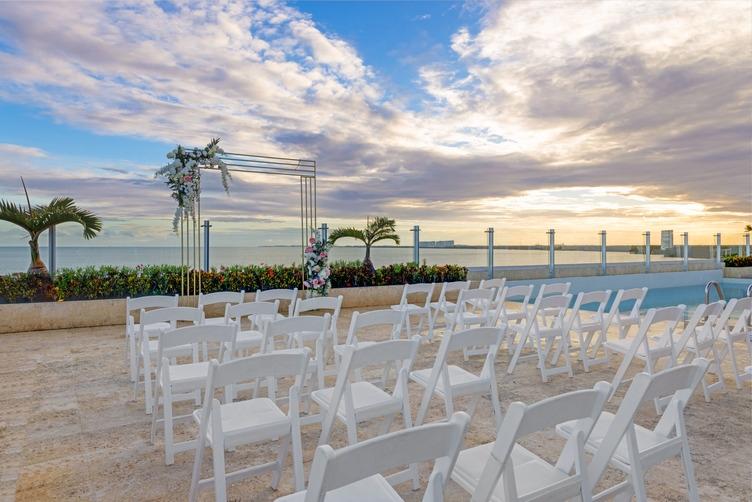 Residence Inn By Marriott Cancun Hotel Zone ภายนอก รูปภาพ