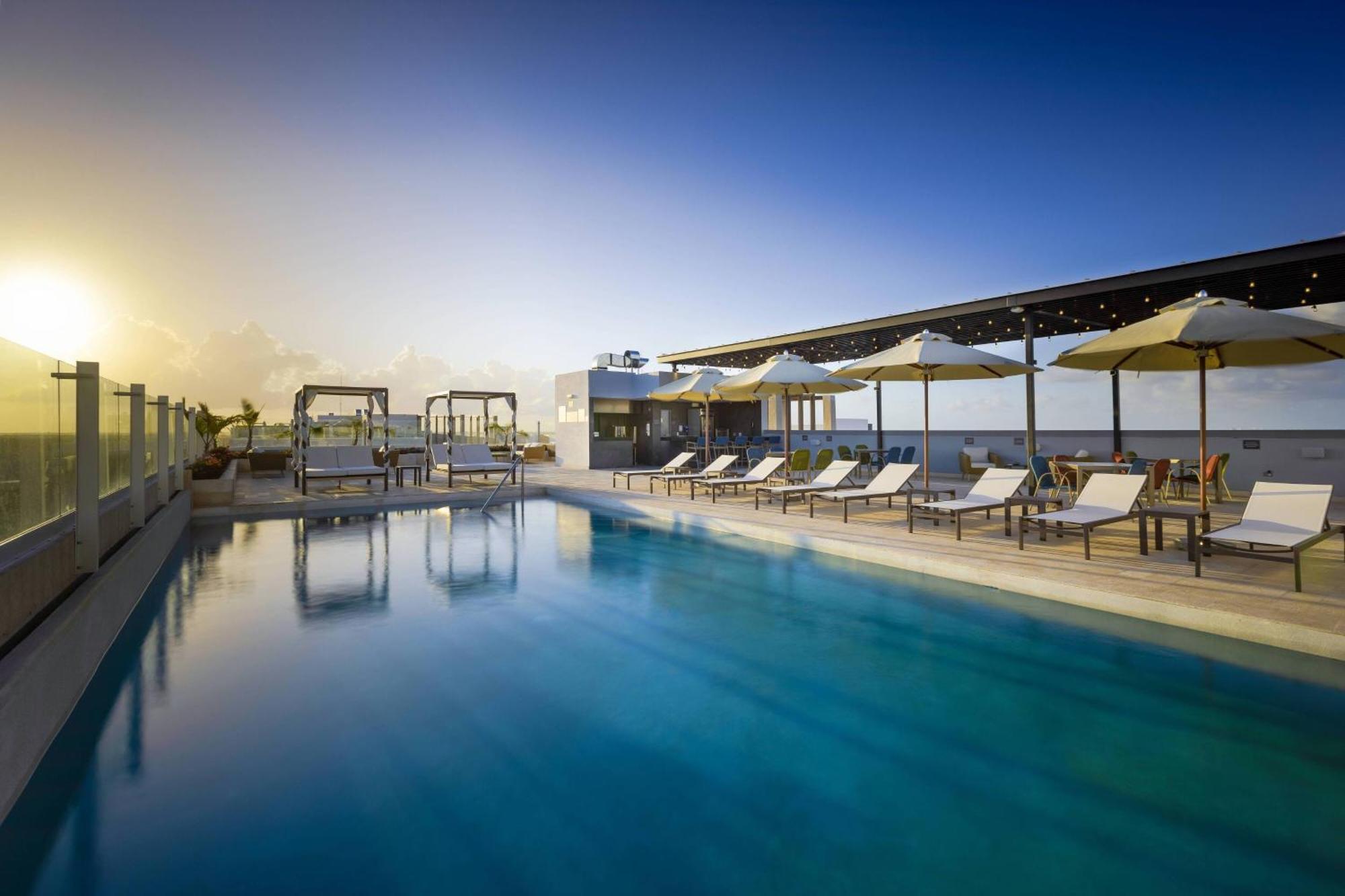 Residence Inn By Marriott Cancun Hotel Zone ภายนอก รูปภาพ
