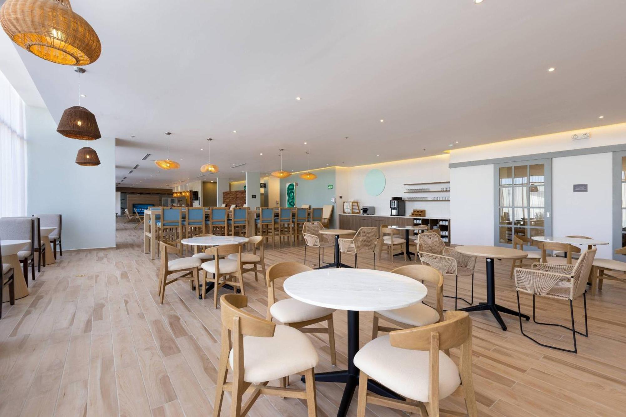Residence Inn By Marriott Cancun Hotel Zone ภายนอก รูปภาพ