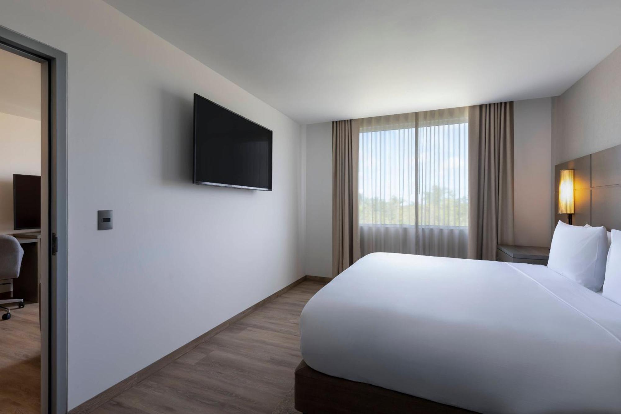 Residence Inn By Marriott Cancun Hotel Zone ภายนอก รูปภาพ