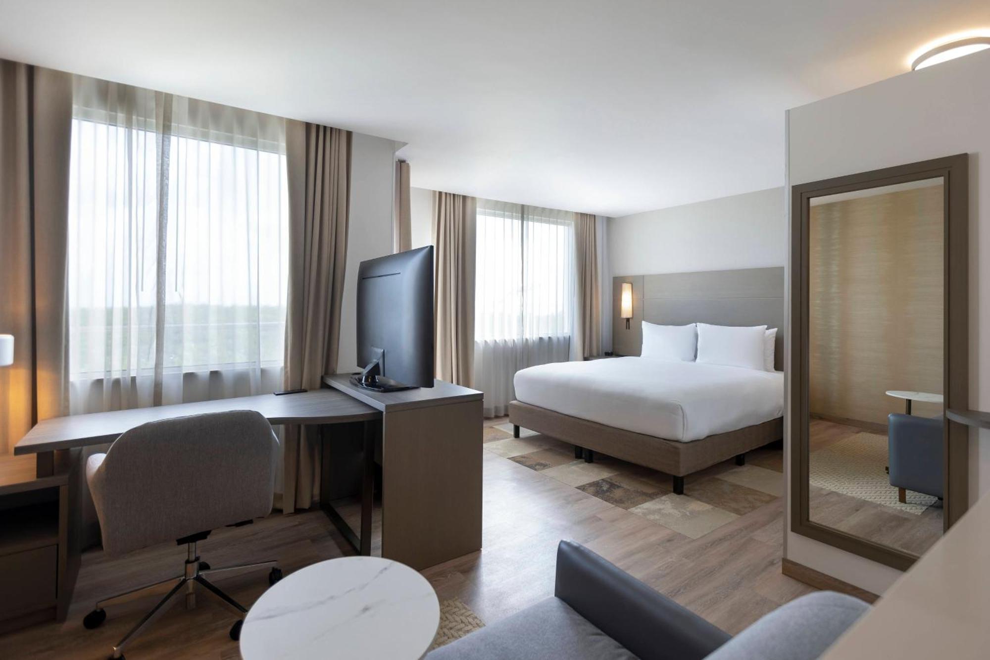 Residence Inn By Marriott Cancun Hotel Zone ภายนอก รูปภาพ