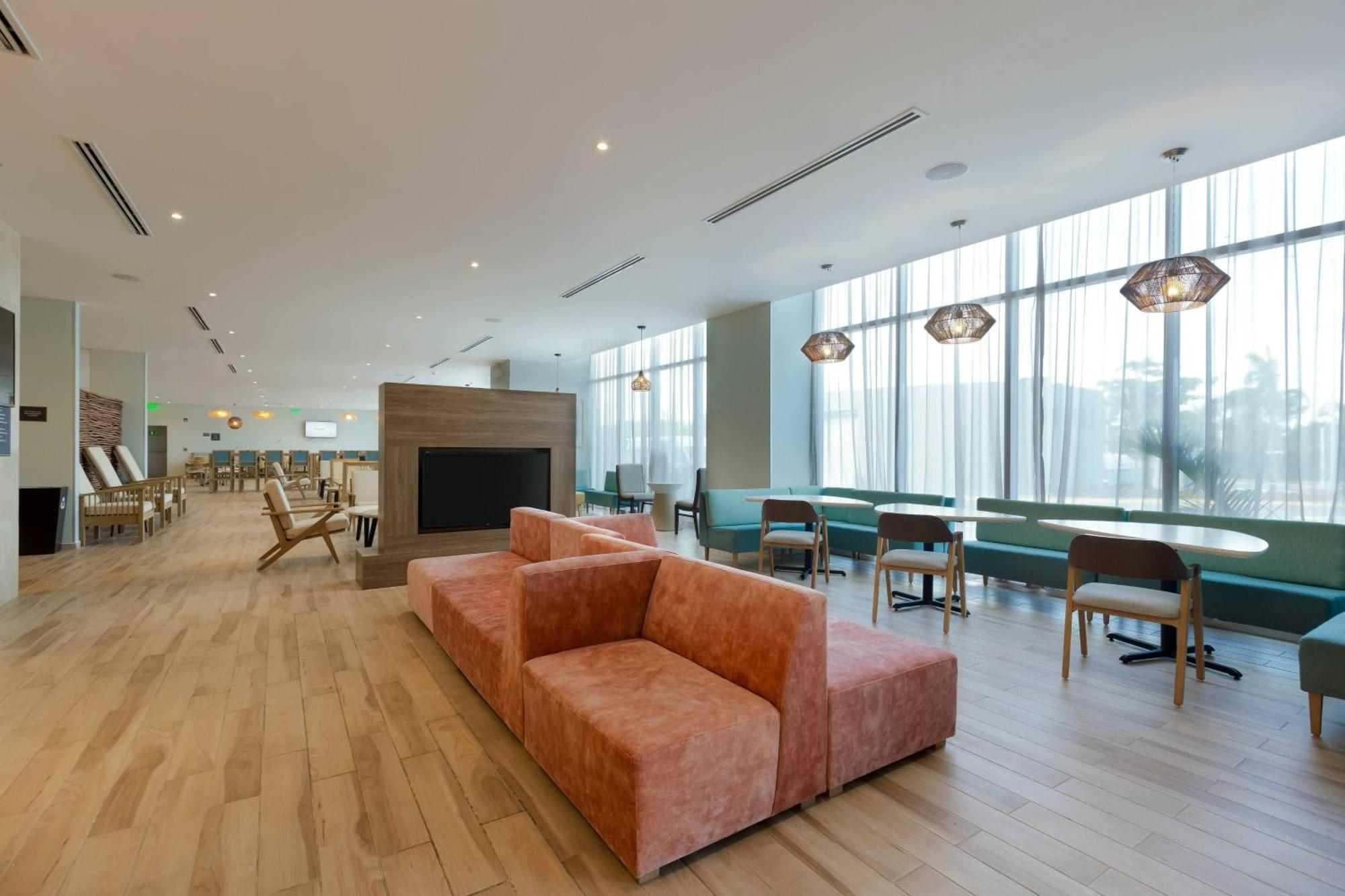 Residence Inn By Marriott Cancun Hotel Zone ภายนอก รูปภาพ
