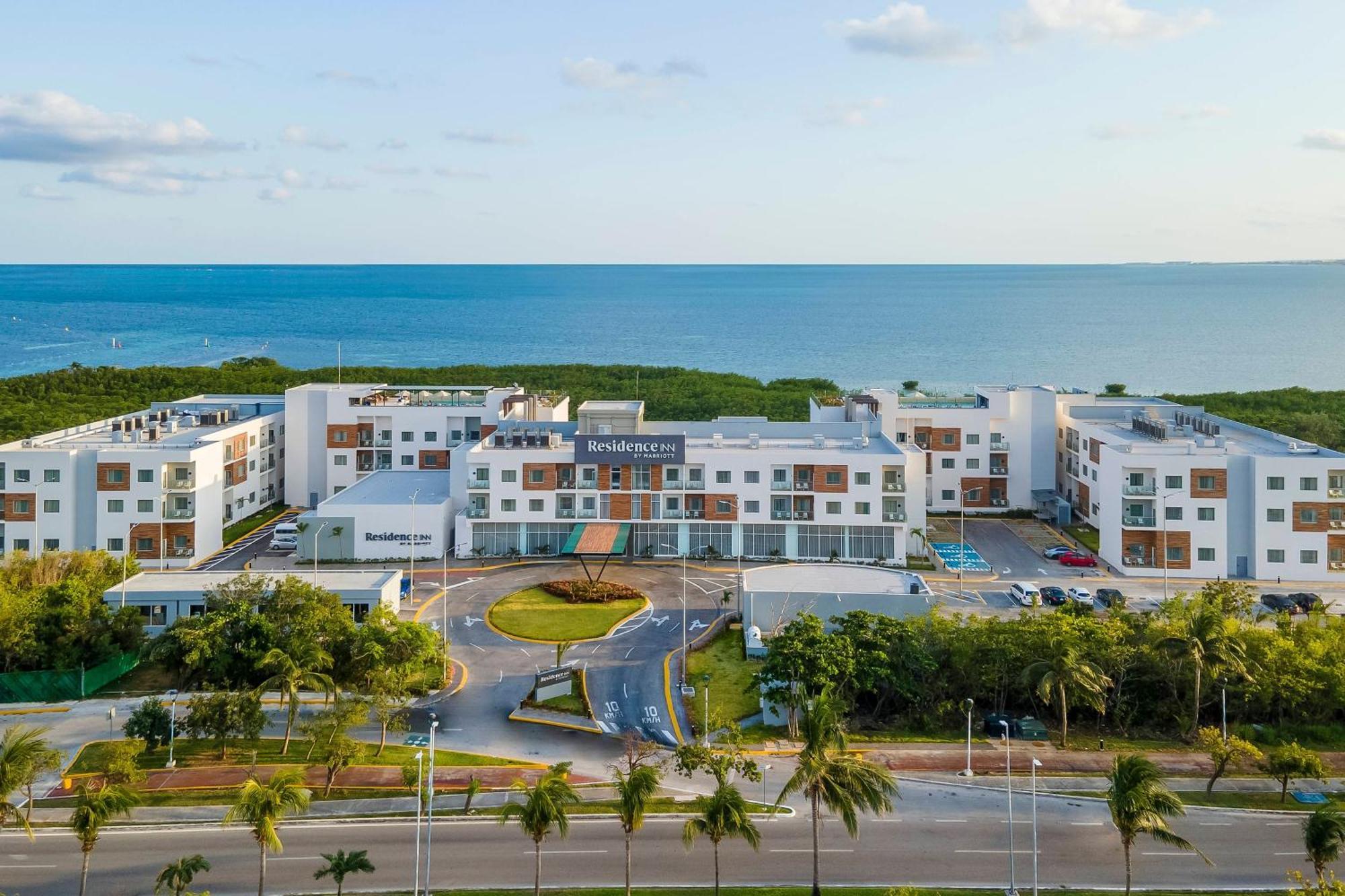Residence Inn By Marriott Cancun Hotel Zone ภายนอก รูปภาพ